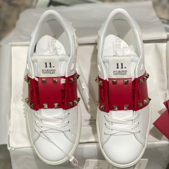 Valentino ROCKSTUD UNTITLED CALFSKIN SNEAKER - Picture 1 of 2